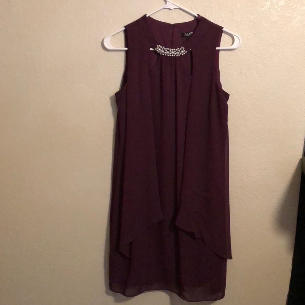 SLNY | Cute dinner dress
